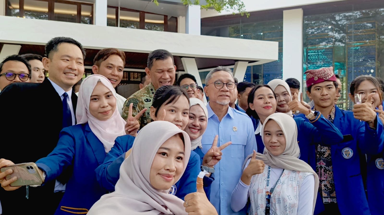 Hanuang Usai, Ruang Kelas UI Mandiri Kembali Hidup: Mahasiswa Sambut Semester Baru dengan Wajah Baru Kampus